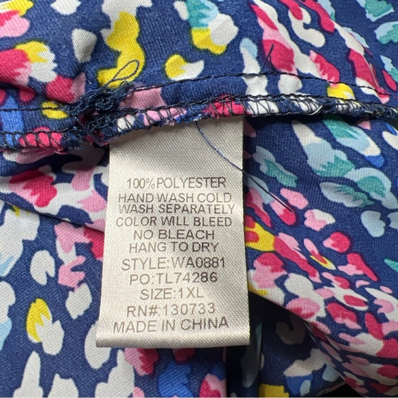 Umgee 1XL Colorful V Neck Pullover Blouse Small Ruffle In Front Short Sleeves - Picture 5 of 5